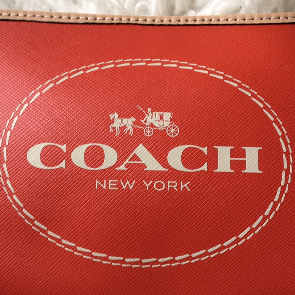 NWT • COACH • HP Horse & Carriage Leather Wristlet - Picture 5 of 9